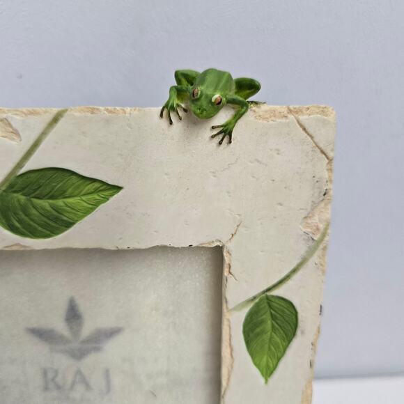 Raj Collection Tree Frog Leaf Picture Frame 4x6 – Nature Inspired Decor - Picture 3 of 4